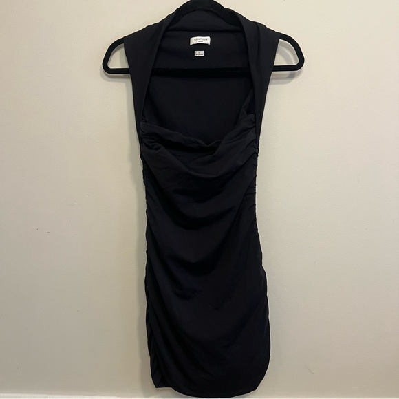Aritzia Dresses & Skirts - Aritzia Black Contour Dress